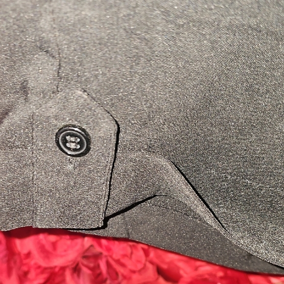 MKM Designs Women's Black Rayon/ Polyester Cuffed Shorts Size 11/12 - Picture 3 of 5